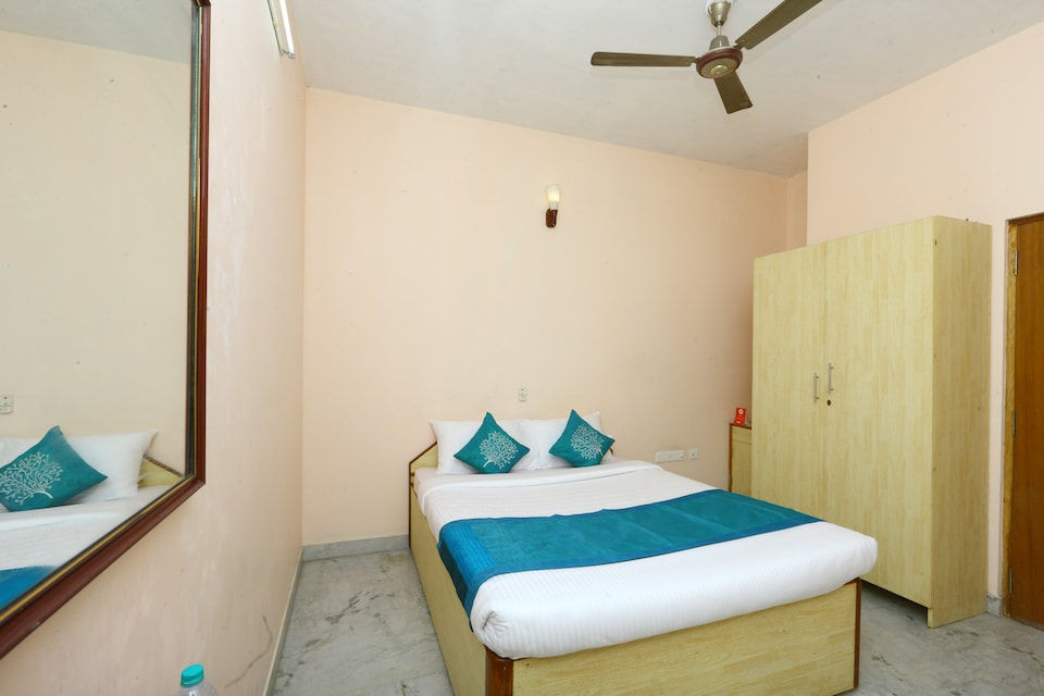 OYO 10098 Home Compact 1BHK White Town, Pondicherry City Centre, Pondicherry