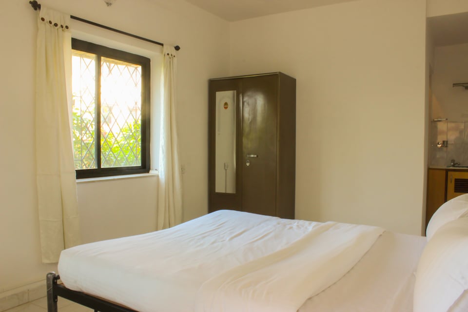 OYO 10099 Home Spacious 2BHK Dona Paula, Panjim Goa, Goa