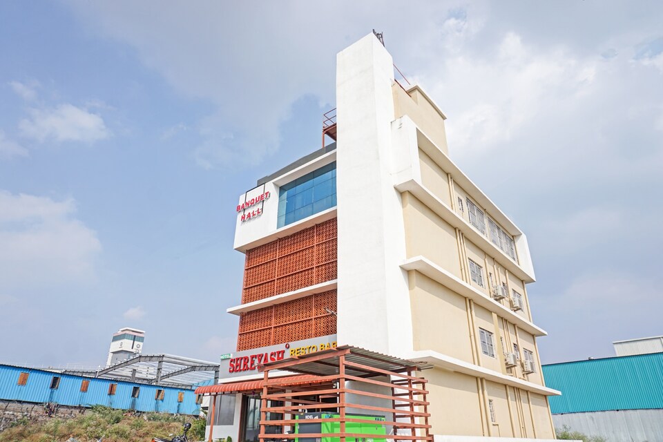 Capital O Hotel Shreyash Executive, Pimpri Pune, Pune