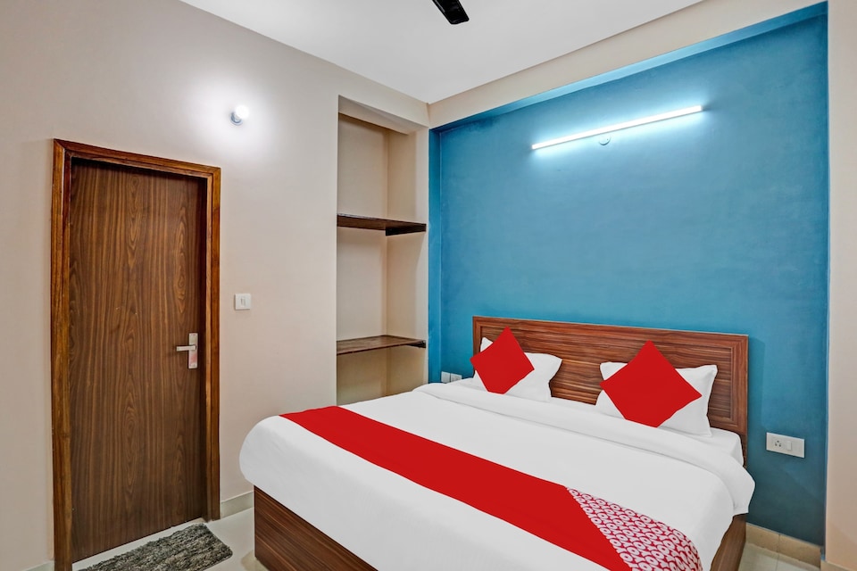 OYO Flagship 85920 Hotel Ginger Palace , Noida Industrial Area Mamura, Noida