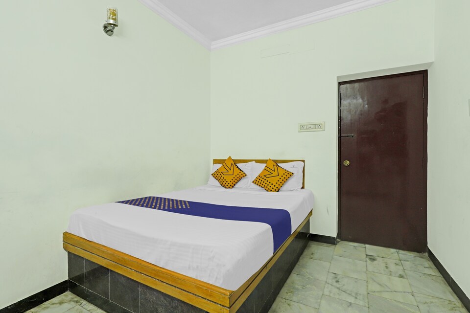 SPOT ON 85923 Kala Ressidency, Vellore, Vellore