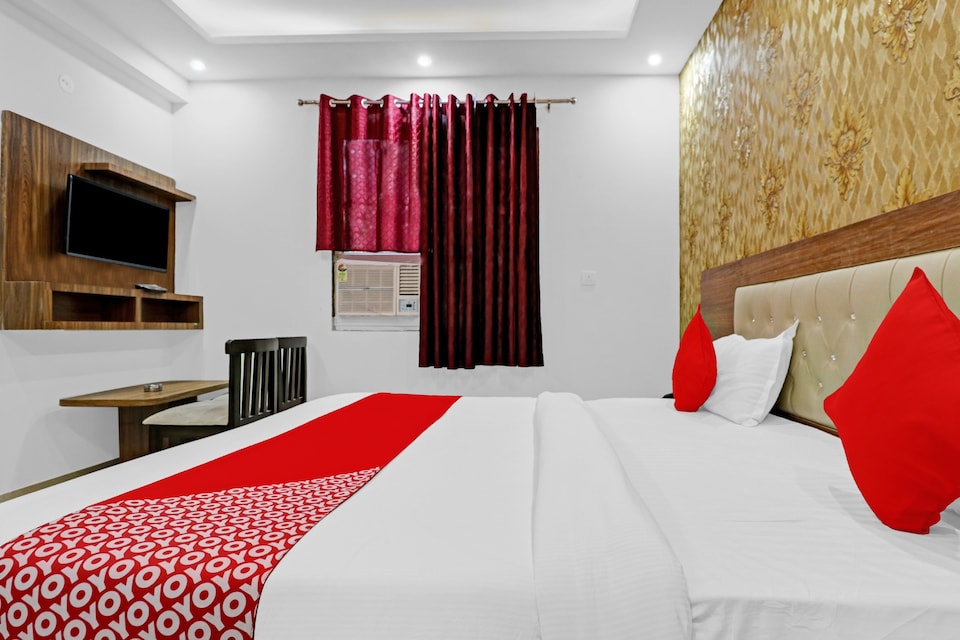 OYO 85934 Hotel Stay, Airport Delhi, Delhi Transit