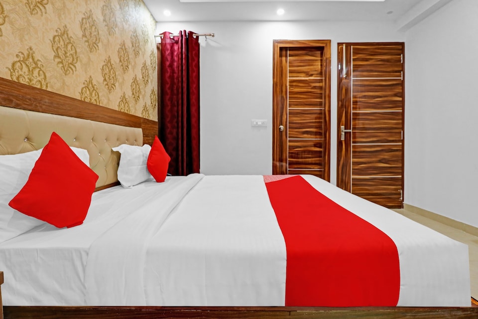 OYO 85934 Hotel Stay, Airport Delhi, Delhi Transit