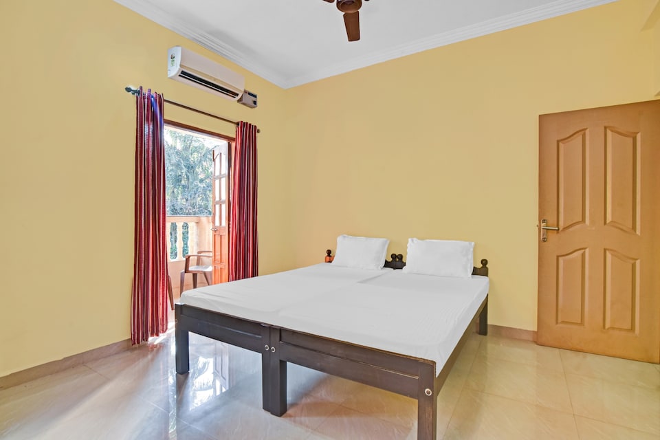 OYO 85942 Akroids Holidays, Calangute Goa, Goa