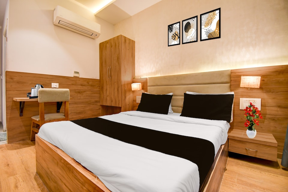 Super Townhouse Vibhuti Khand Gomti Nagar Formerly Pratham Inn, Gomti Nagar Lucknow, Lucknow