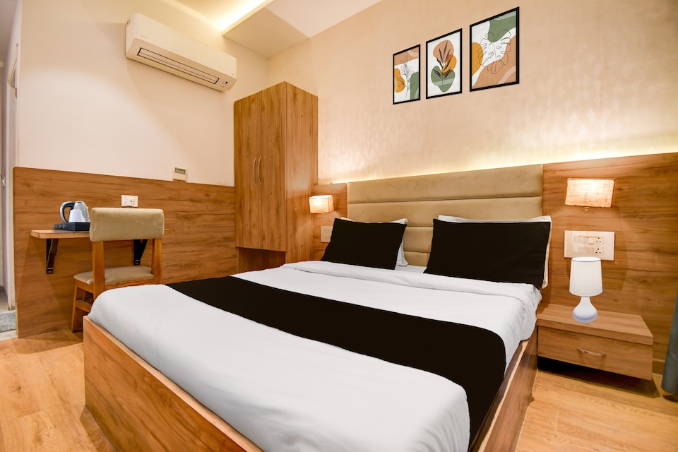 Super Townhouse Vibhuti Khand Gomti Nagar Formerly Pratham Inn, Gomti Nagar Lucknow, Lucknow