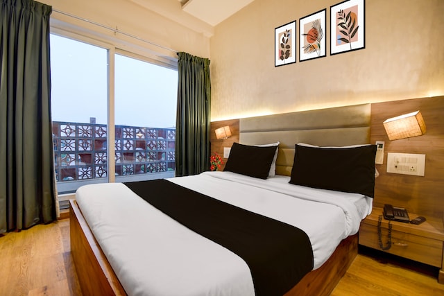 Super Townhouse Vibhuti Khand Gomti Nagar Formerly Pratham Inn