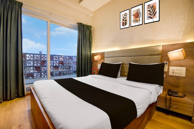 Super OYO Townhouse Vibhuti Khand Gomti Nagar Formerly Pratham Inn