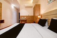 Super Townhouse Vibhuti Khand Gomti Nagar Formerly Pratham Inn