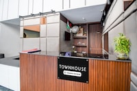 Super Townhouse Vibhuti Khand Gomti Nagar Formerly Pratham Inn