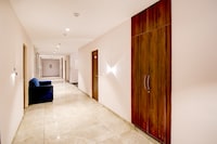 Super Townhouse Vibhuti Khand Gomti Nagar Formerly Pratham Inn