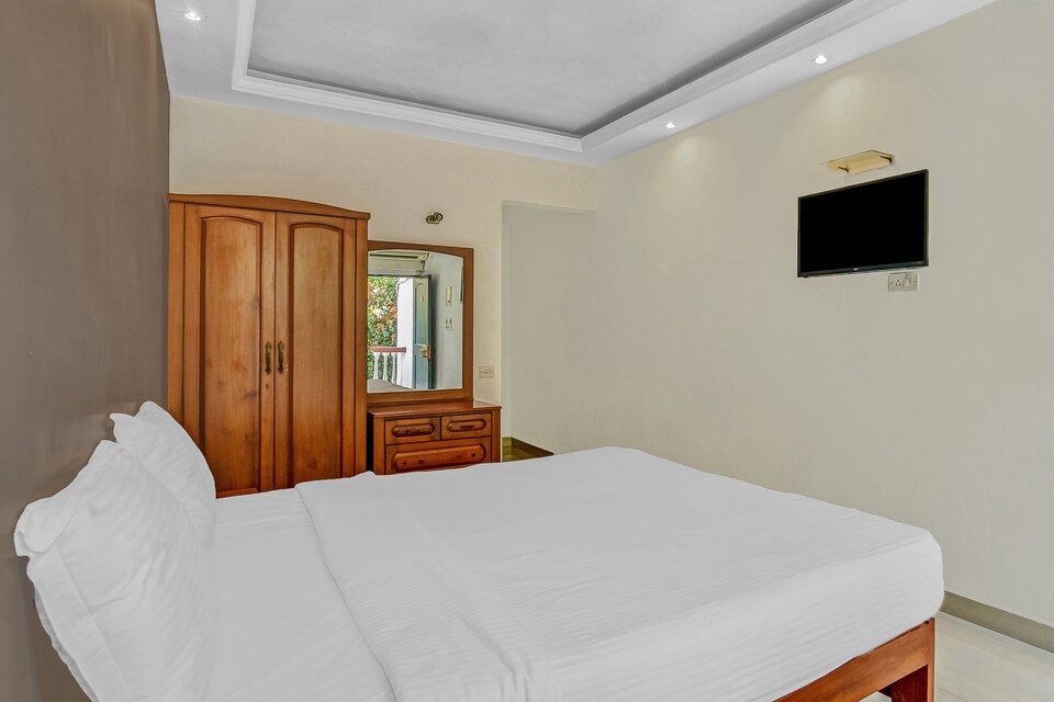 Capital O 85956 La Portuguesa Residency , Candolim Goa, Goa