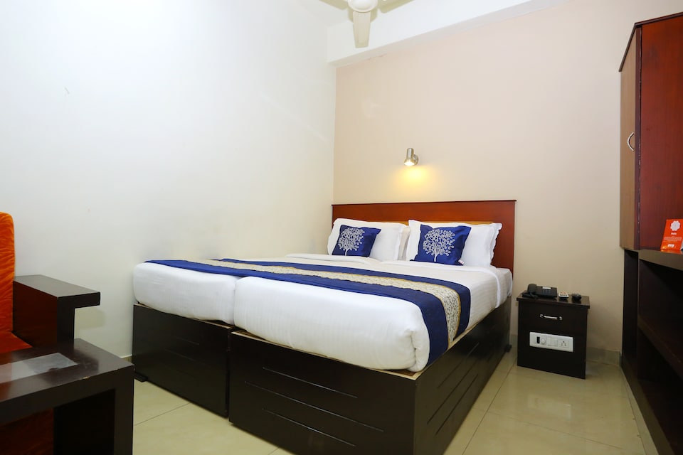 OYO 9116 Thamburu International Hotel, Thampanoor Trivandrum, Trivandrum