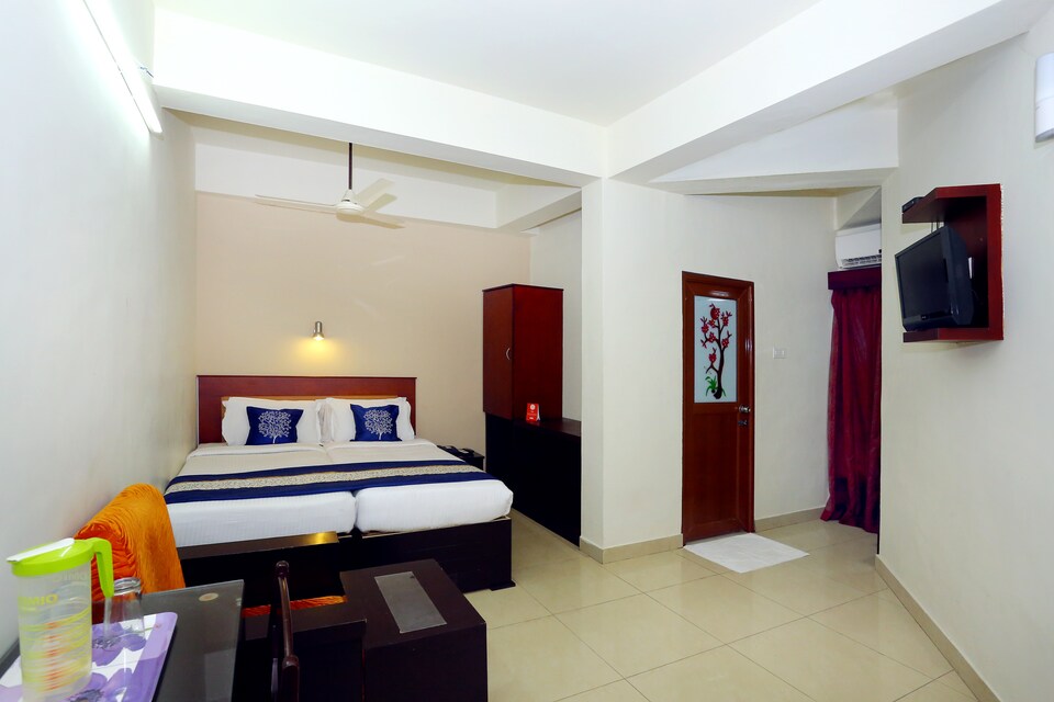 OYO 9116 Thamburu International Hotel, Thampanoor Trivandrum, Trivandrum