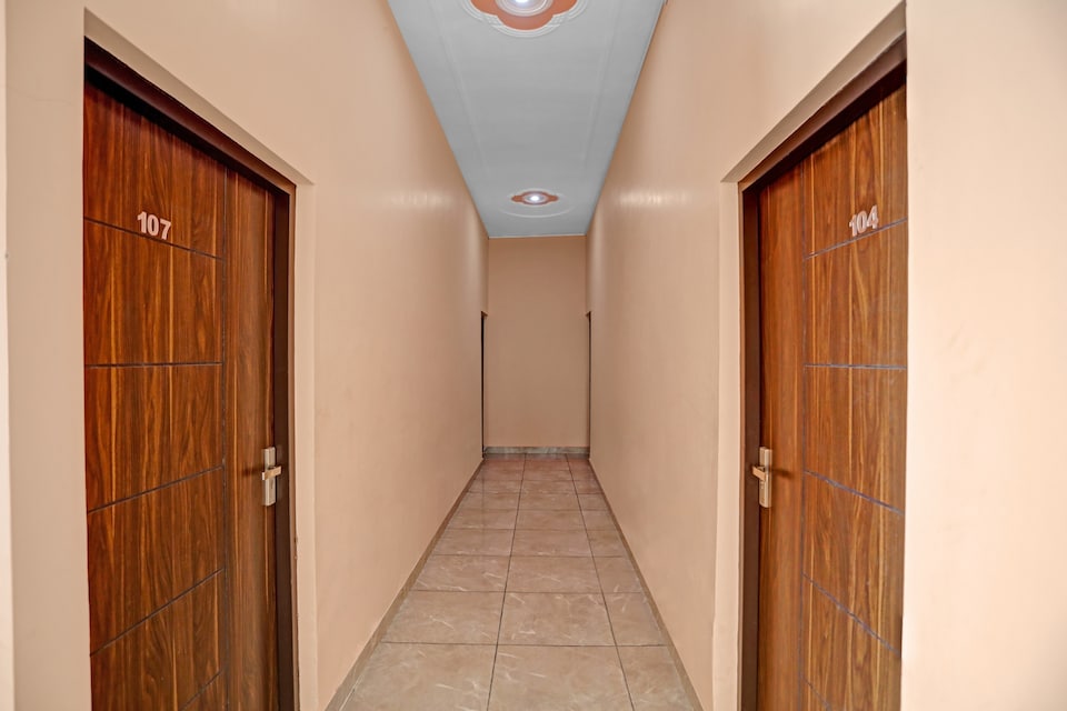 OYO Flagship 85980 Hotel Royal Green Inn, Meerut, Meerut