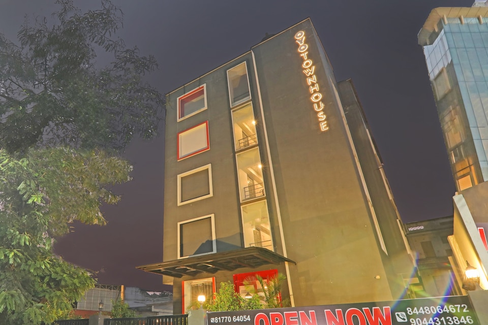 LIVE as LCK2472, Gomti Nagar Lucknow, Lucknow