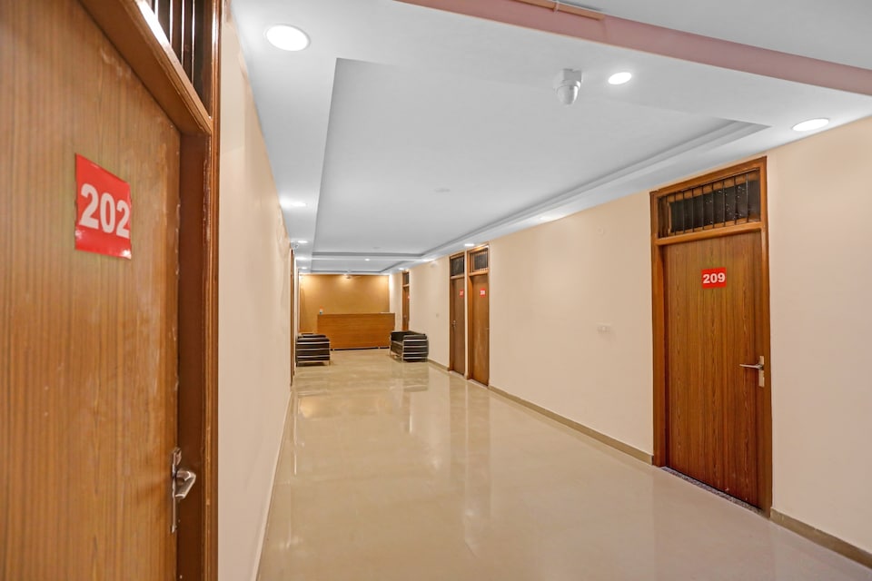 Hotel O Happy Spring, Saket Delhi, Delhi