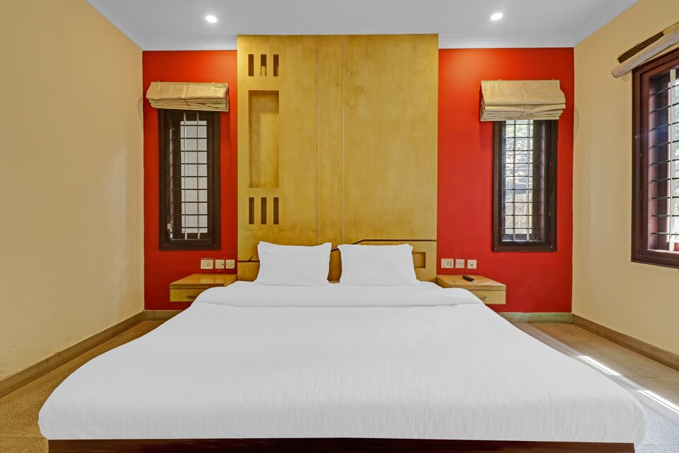 Capital O 85990 Hotel C, Kaloor Kochi, Kochi