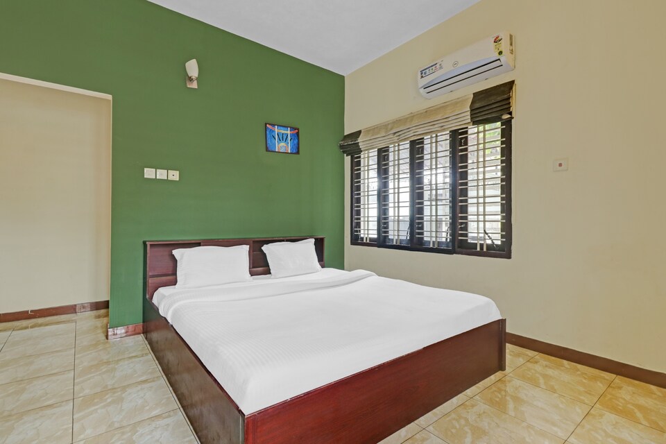 Capital O 85990 Hotel C, Kaloor Kochi, Kochi