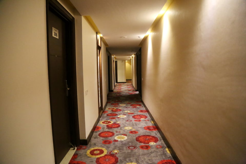 OYO 1394 Ambassador Hotel, Jalandhar Bus Stand, Jalandhar