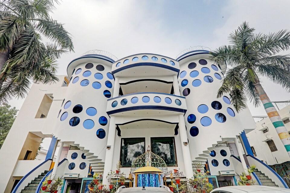 Capital O 86046 Uday Raj Lawn, Charbagh Lucknow, Lucknow