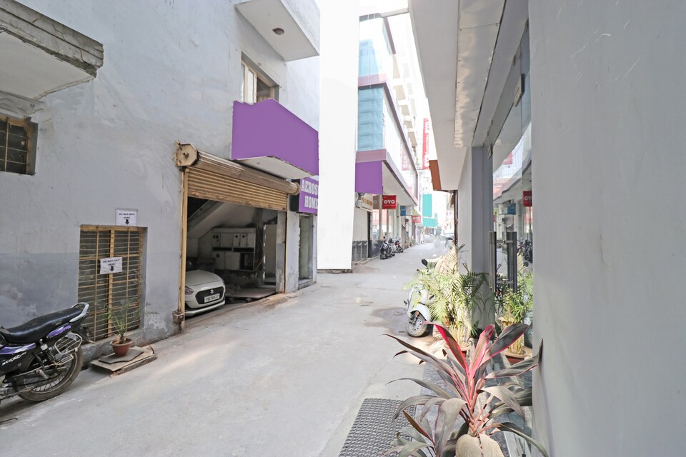 Capital O Holiday Home Near Indira Gandhi International Airport, Vasant Kunj Delhi, Delhi