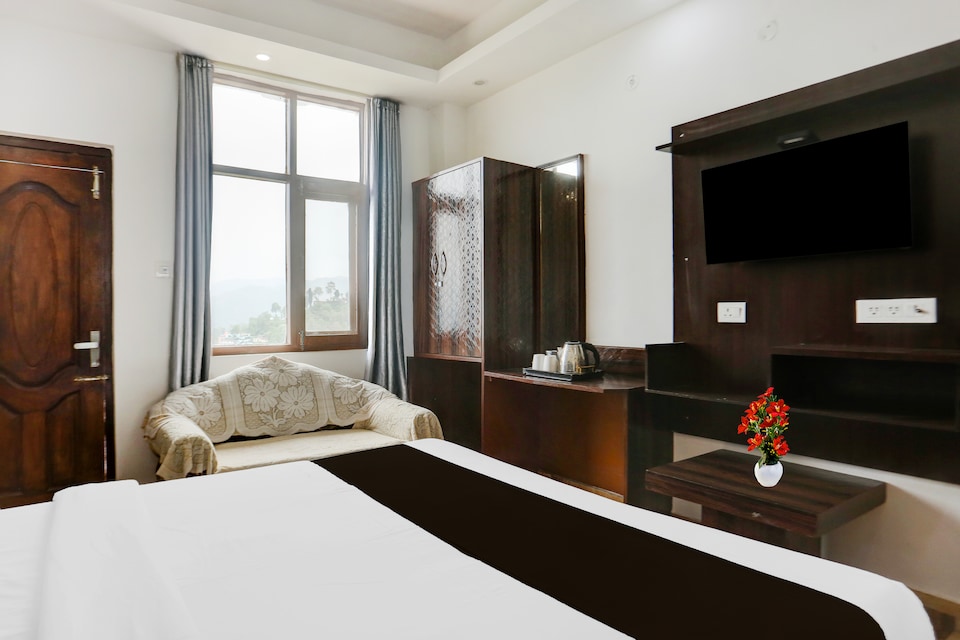 Hotel O Shimla Bus Terminal Formerly Tourist Homes, chotta- shimla cluster, Shimla