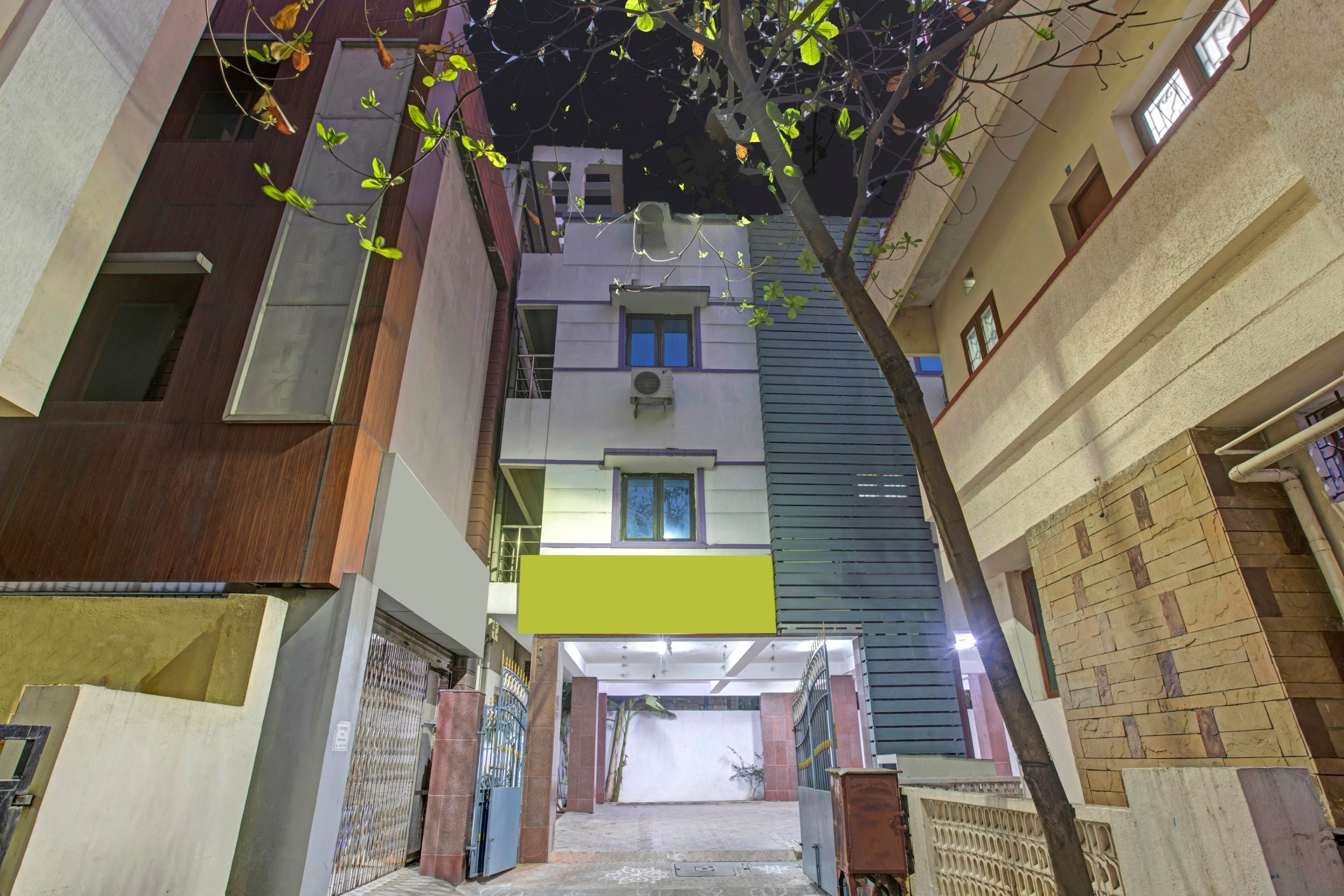 Townhouse Hotels in Nelson Manickam Road, Chennai Starting ₹831