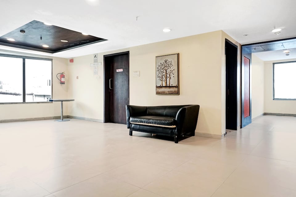 Collection O Hotel Mapple by green leaves , Kharadi Pune, Pune