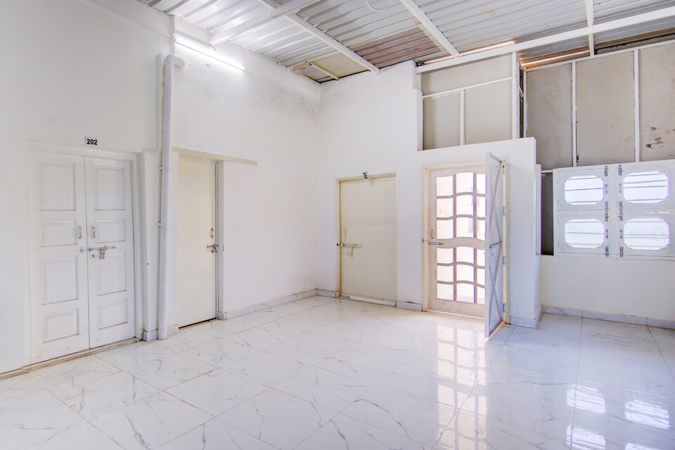 Capital O 86140 Hotel Highway King & Restaurant, Ghaziabad City, Ghaziabad