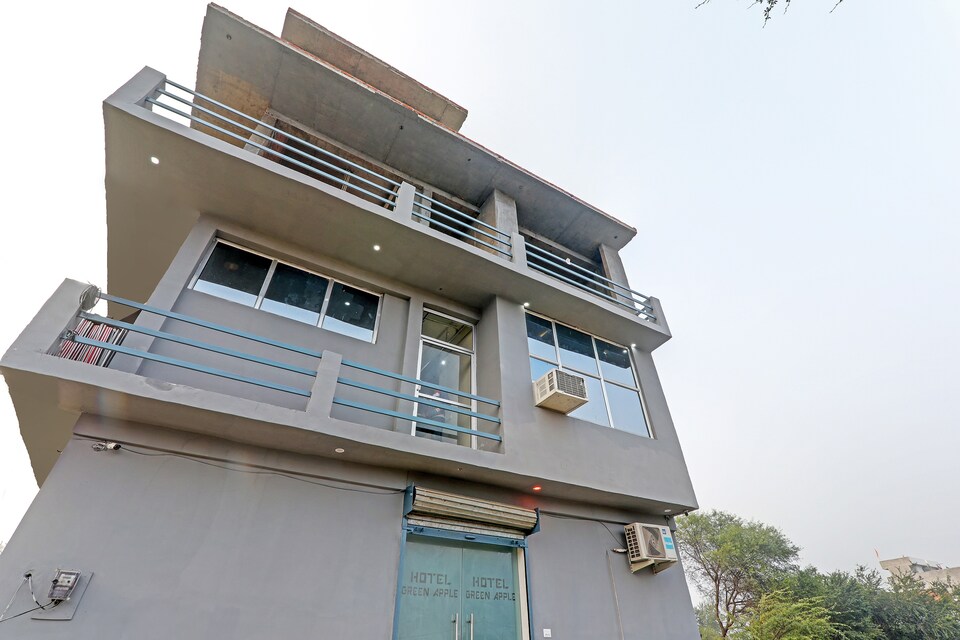 Live on LCK2325, Gomti Nagar Lucknow, Lucknow