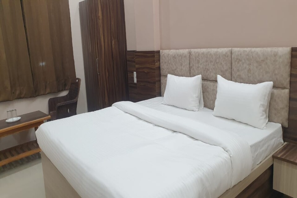OYO 86172 Samrat Hotel, Gwalior, Gwalior