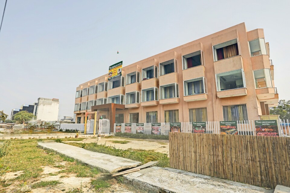 Capital O The Greenleaf Near Pvr Ansal Plaza Greater Noida, Greater Noida, Noida