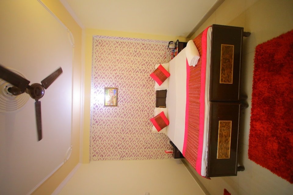 OYO Airport Air Fort, Airport Delhi, Delhi Transit