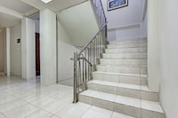 OYO 90883 Ria Agustar Syariah