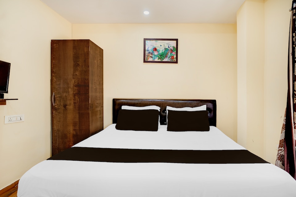 Super Collection O Last Gate Near Dispur Law College Formerly RR hotels, Dispur Guwahati, Guwahati