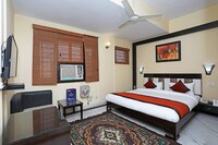 OYO Hotel Laksh Residency Near Leisure Valley Park