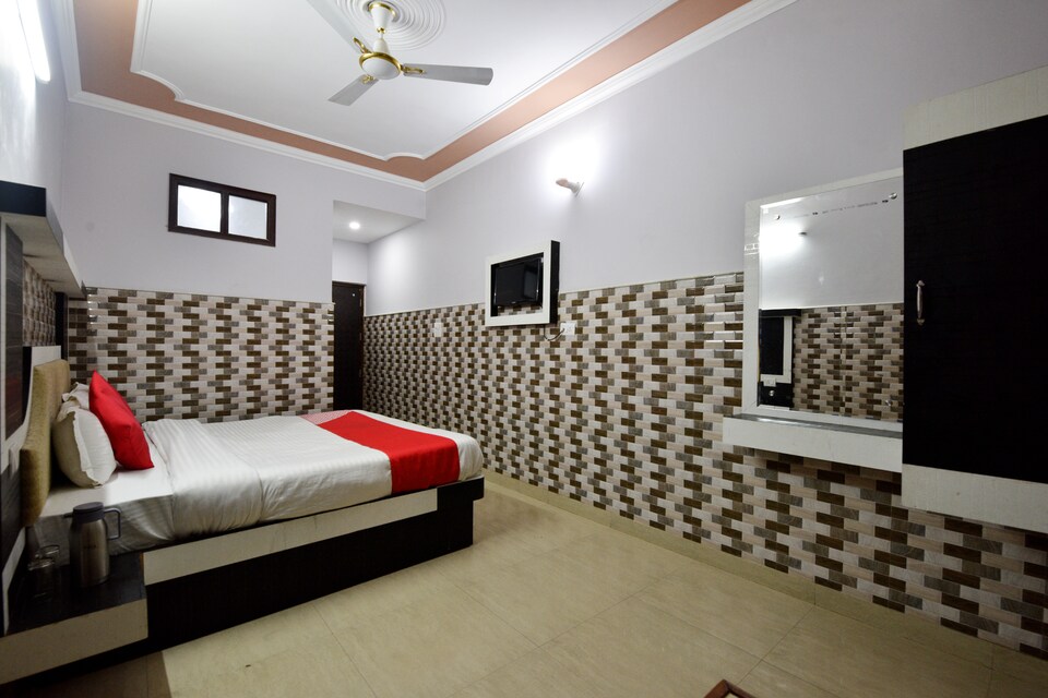 OYO 10155 Vijay International, Katra, Katra