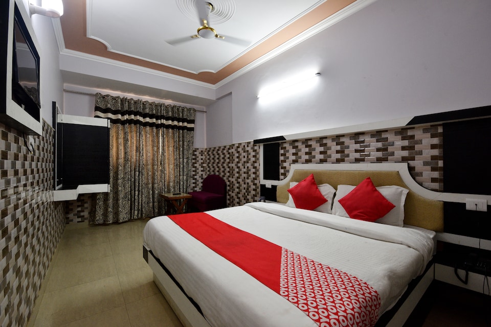 OYO 10155 Vijay International, Katra, Katra