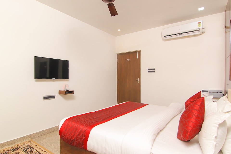 OYO Hotel Arsh Residency Near Phoenix Palassio, Gomti Nagar Extension Lucknow, Lucknow
