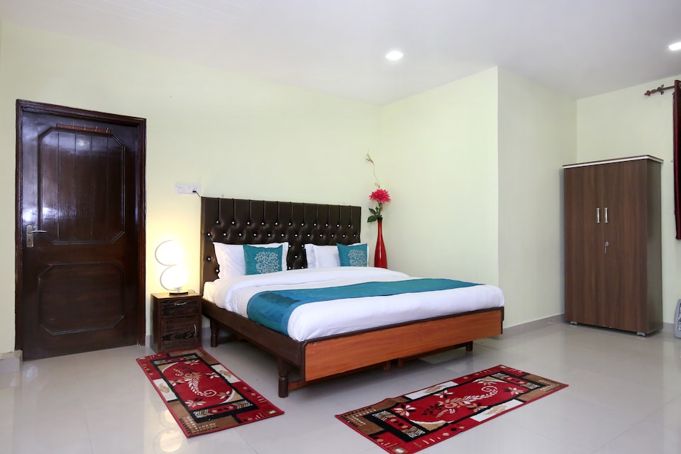 OYO 10407 Home Modern 3BHK Sanjauli Market, Sanjauli, Shimla