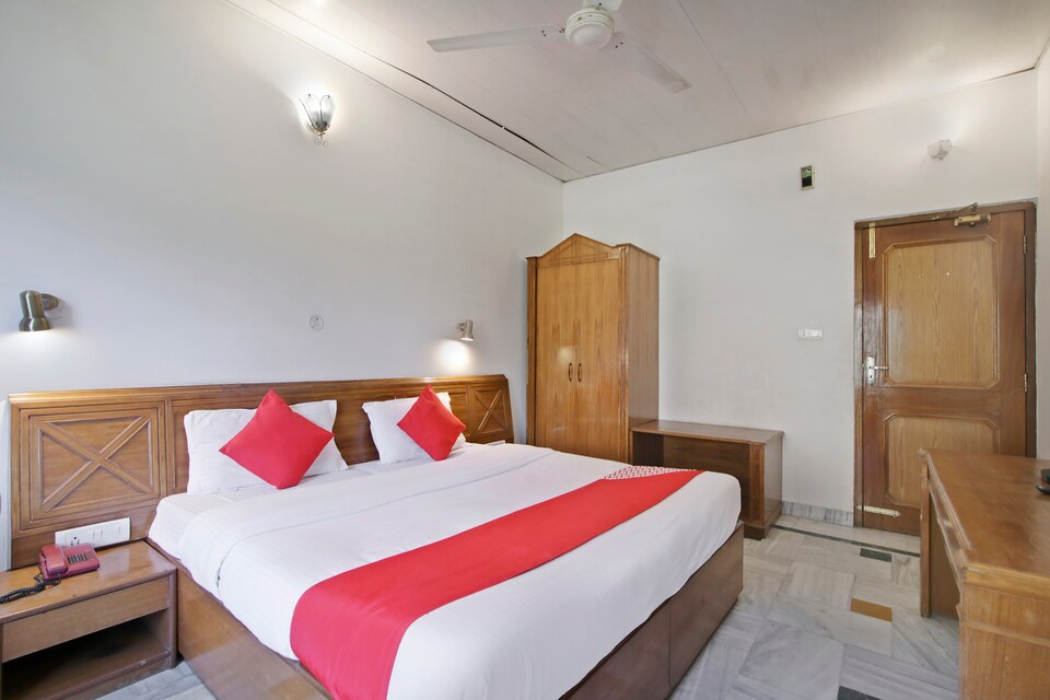 OYO 22122 Hotel Falcon Crest, Kalka-Shimla Highway, Shimla