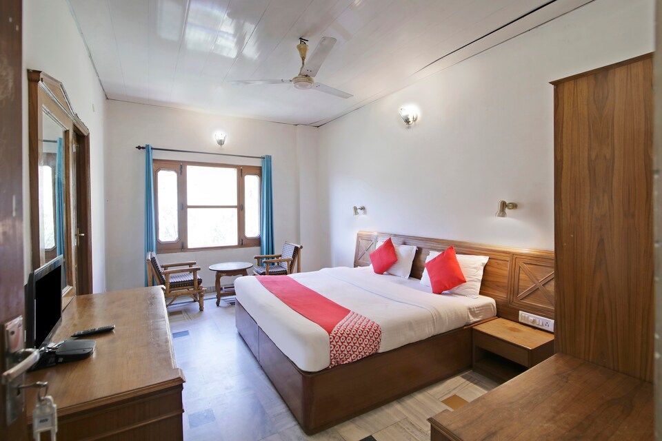 OYO 22122 Hotel Falcon Crest, Kalka-Shimla Highway, Shimla