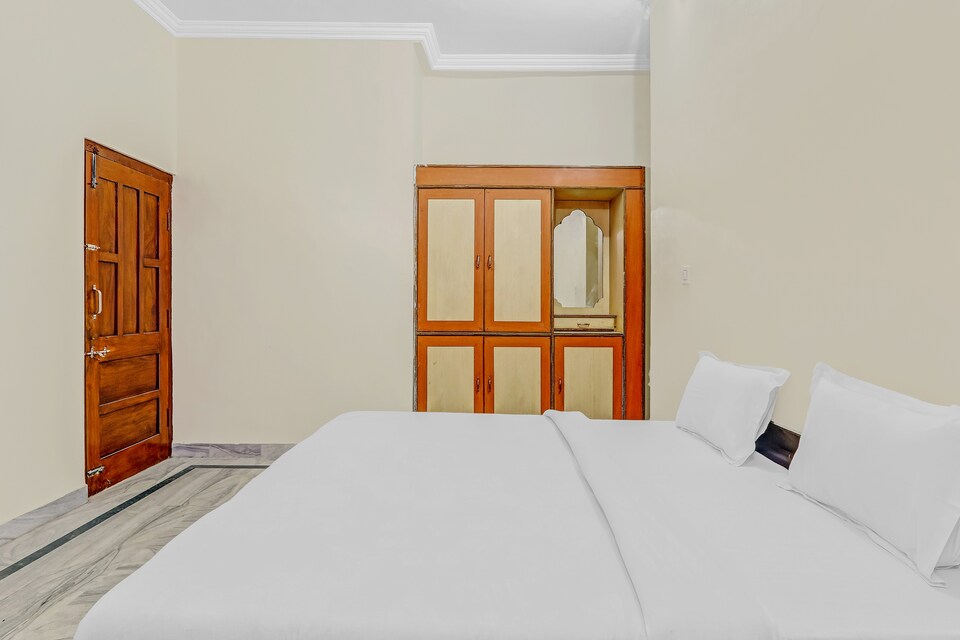 Flagship 86288 Amrit Palace, Gomti Nagar Lucknow, Lucknow