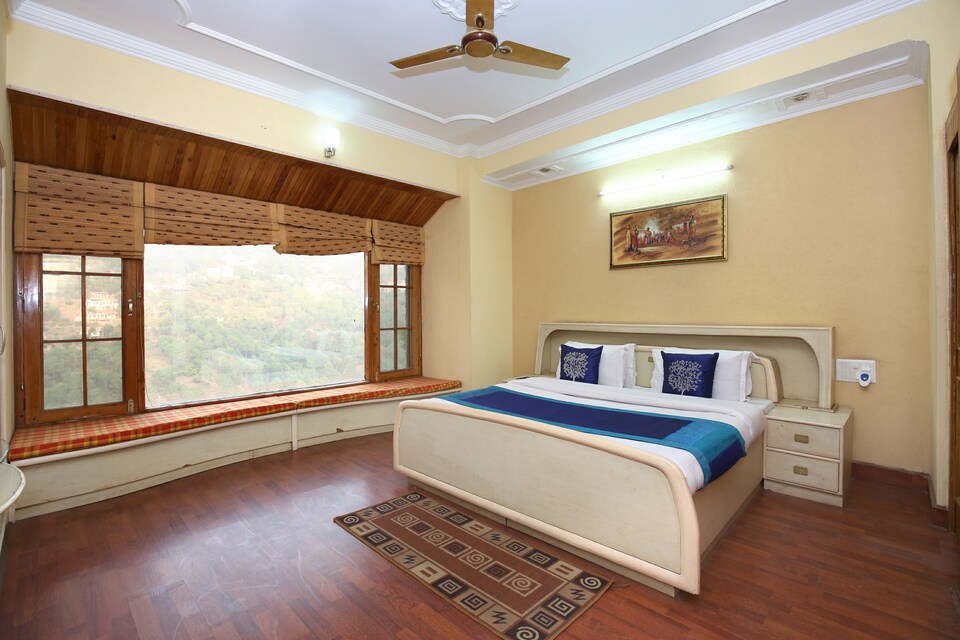 OYO Home 10208 Valley View 2BHK, Kasauli, Kasauli