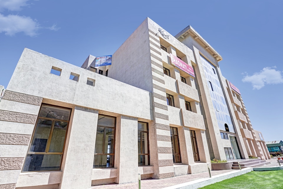 Townhouse OAK Hotel Rama, Nashik Road Nashik, Nashik