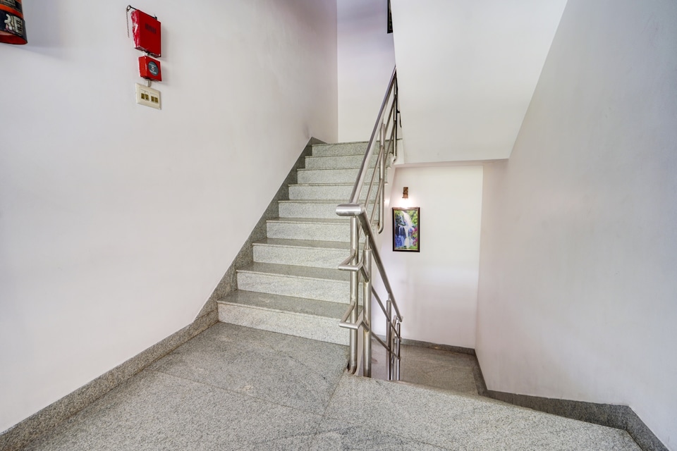 OYO Townhouse 836 Hotel Devi Towerrs, Reddipatti Salem, Salem