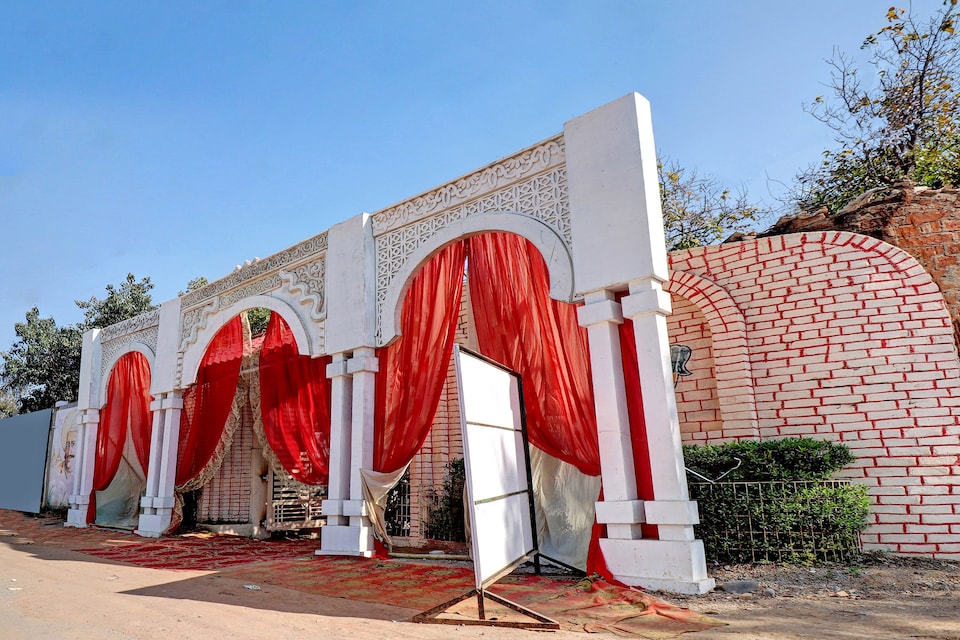 Collection O 86317 Enjoy Resort, Lashkar, Gwalior