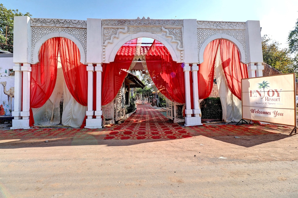 Collection O 86317 Enjoy Resort, Lashkar, Gwalior