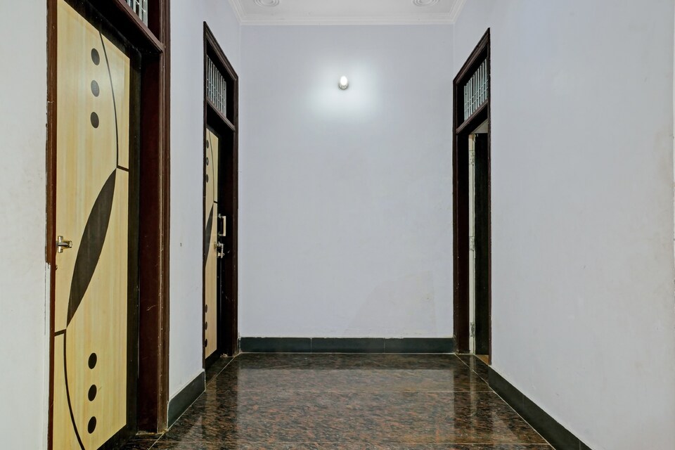 OYO 86320 Samrat Palace Guest House, Sarnath Varanasi, Varanasi